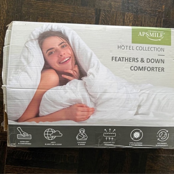 APSMILE-Hotel Collection Lightweight Down Feather Fibers Comforter King - - Picture 1 of 2